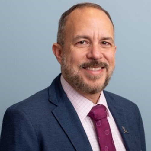 Dr. Óscar González